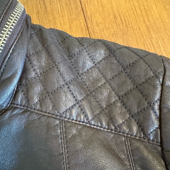 Kenneth Cole Jacket 🧥 - Picture 7 of 9